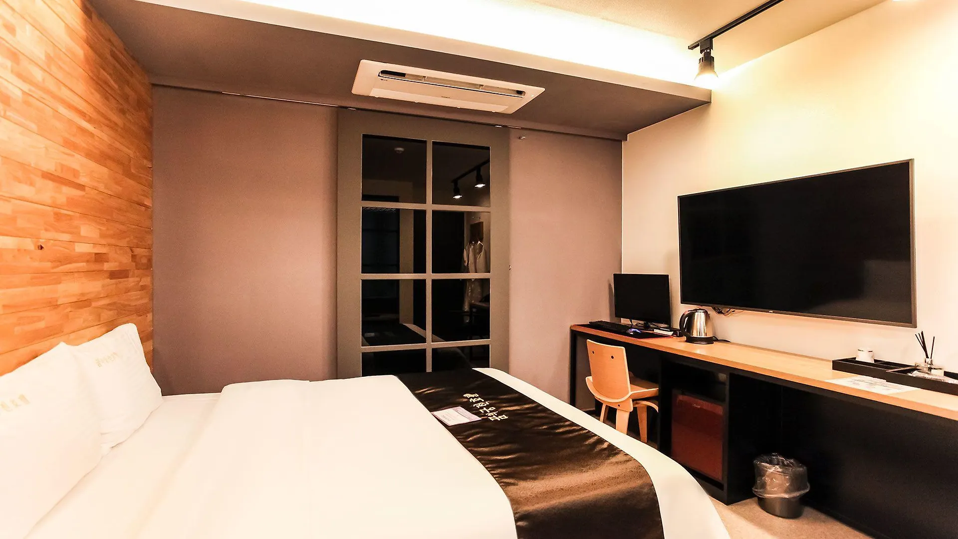 Jakjeon Dream Palace Bucheon Hotel