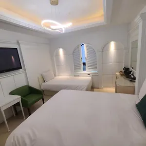 3* ホテル カリス